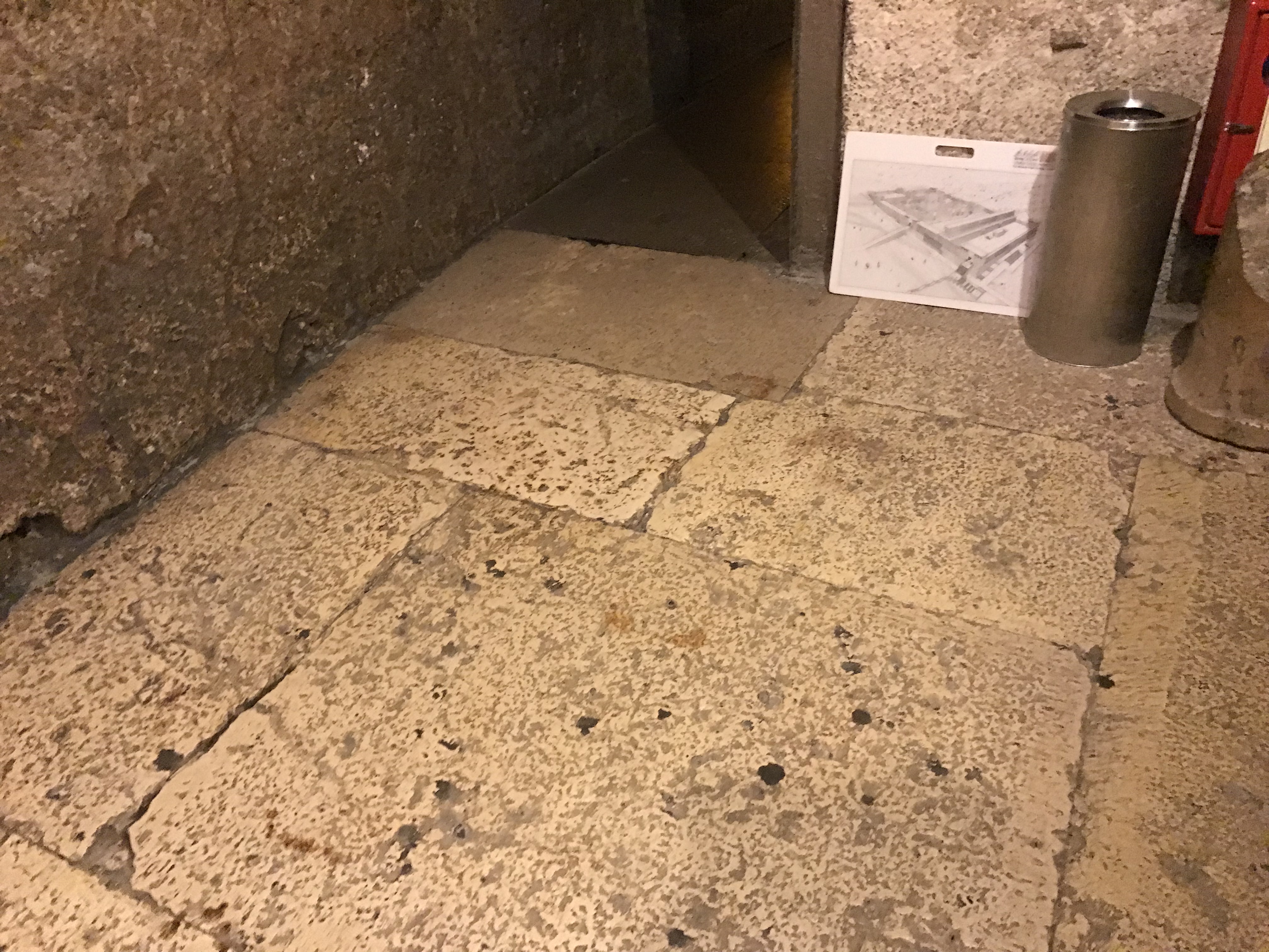 Västra murens tunnel